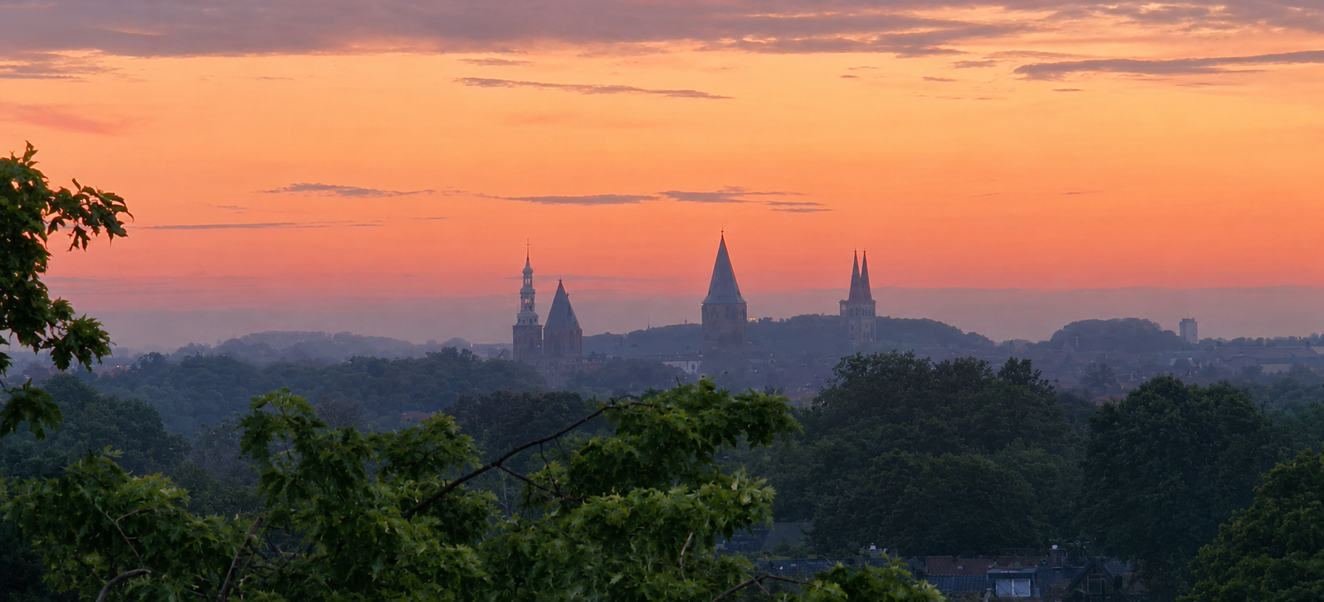 Soester Stadtsilhouette im warmen Abendlicht